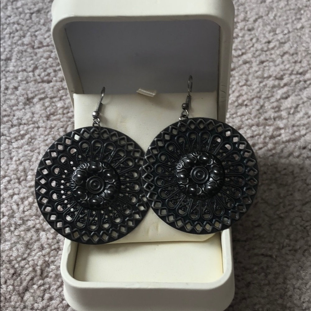 Beautiful medallion pierced earrings